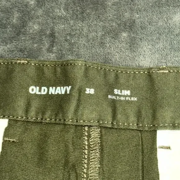 Old Navy Slim Built-In Flex Rotation Chino Shorts Men’s 38 Olive Green 8" Inseam - Picture 3 of 6